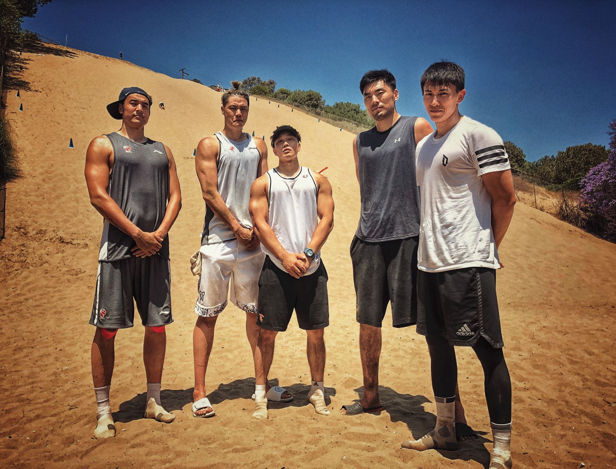 包含国际比赛日体能课后,葡萄牙体育复出首秀备战CBA常规赛,质疑声仍在,医务组通报恢复的词条 包含国际比赛日体能课后,葡萄牙体育复出首秀备战CBA常规赛,质疑声仍在,医务组通报恢复的词条